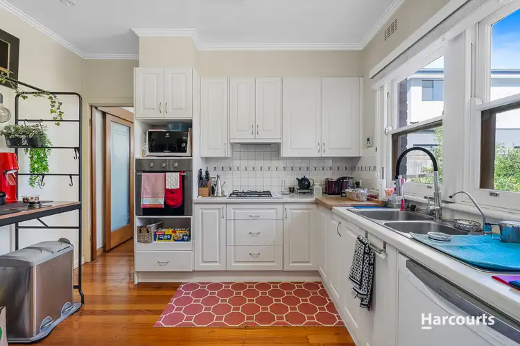 Sixth view of Homely house listing, 8 Bevis Street, Bentleigh East VIC 3165