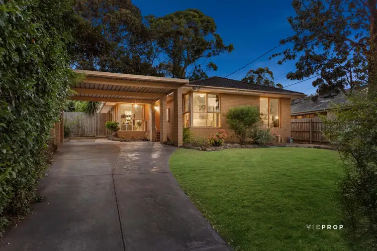 52 Alexander Crescent, Ferntree Gully VIC 3156