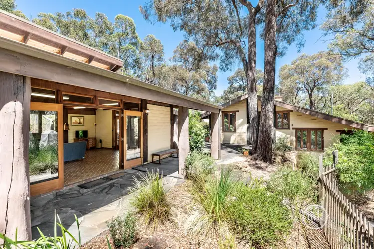 945 Kangaroo Ground St Andrews Road, Smiths Gully VIC 3760