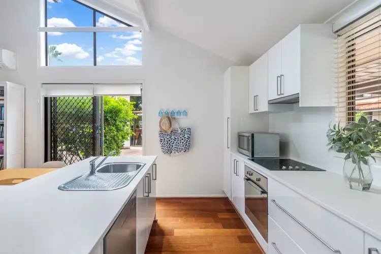 Sixth view of Homely unit listing, 4/27 Munna Crescent, Noosaville QLD 4566