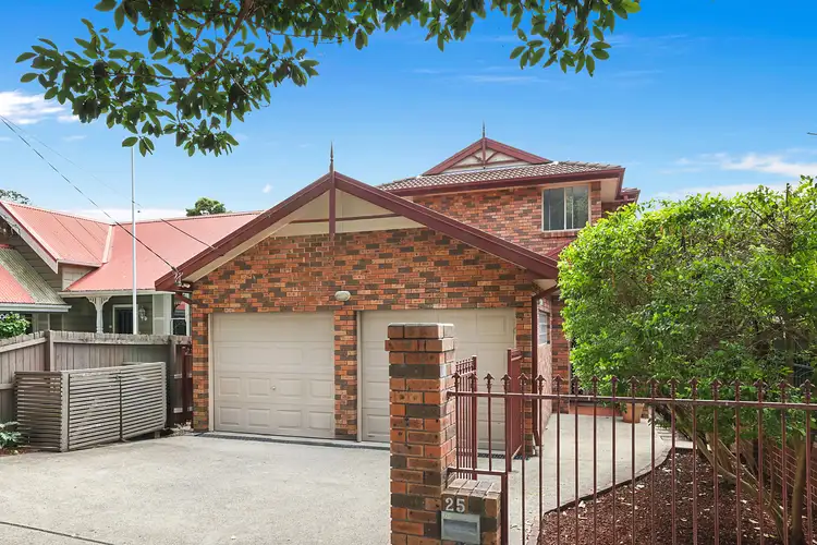 25 Surfers Parade, Freshwater NSW 2096