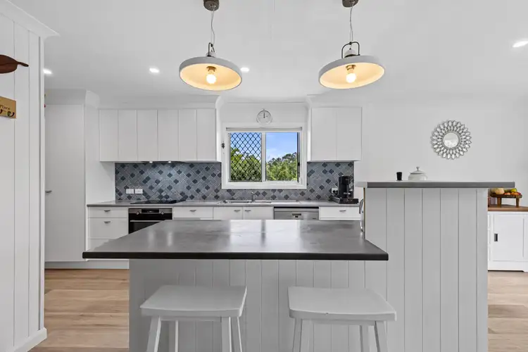 Sixth view of Homely house listing, 10 Bethongabel Court, Southside QLD 4570