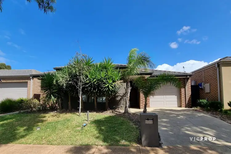 7 Breasley Parkway