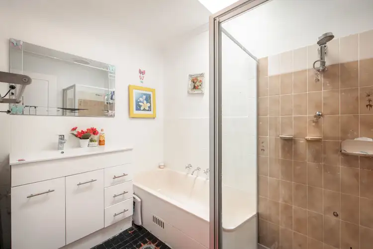 Seventh view of Homely unit listing, 2/904 Doland Street, West Albury NSW 2640