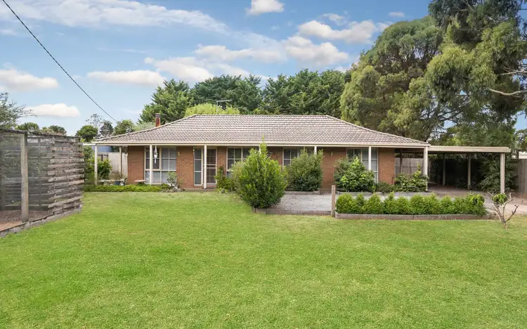 10 Kathryn Street, Romsey VIC 3434