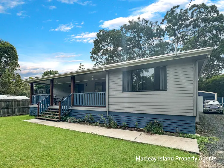 27 Eastern Road, Macleay Island QLD 4184