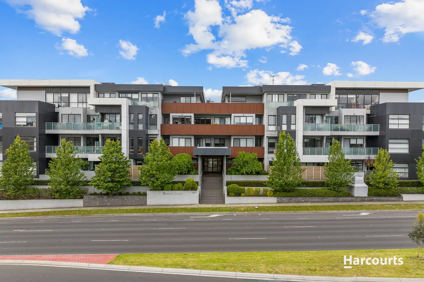 Main view of Homely apartment listing, Unit4/187 Reynolds  Road, Doncaster East VIC 3109