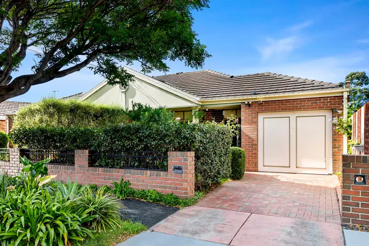 2 Gouldthorp Avenue, Mentone VIC 3194