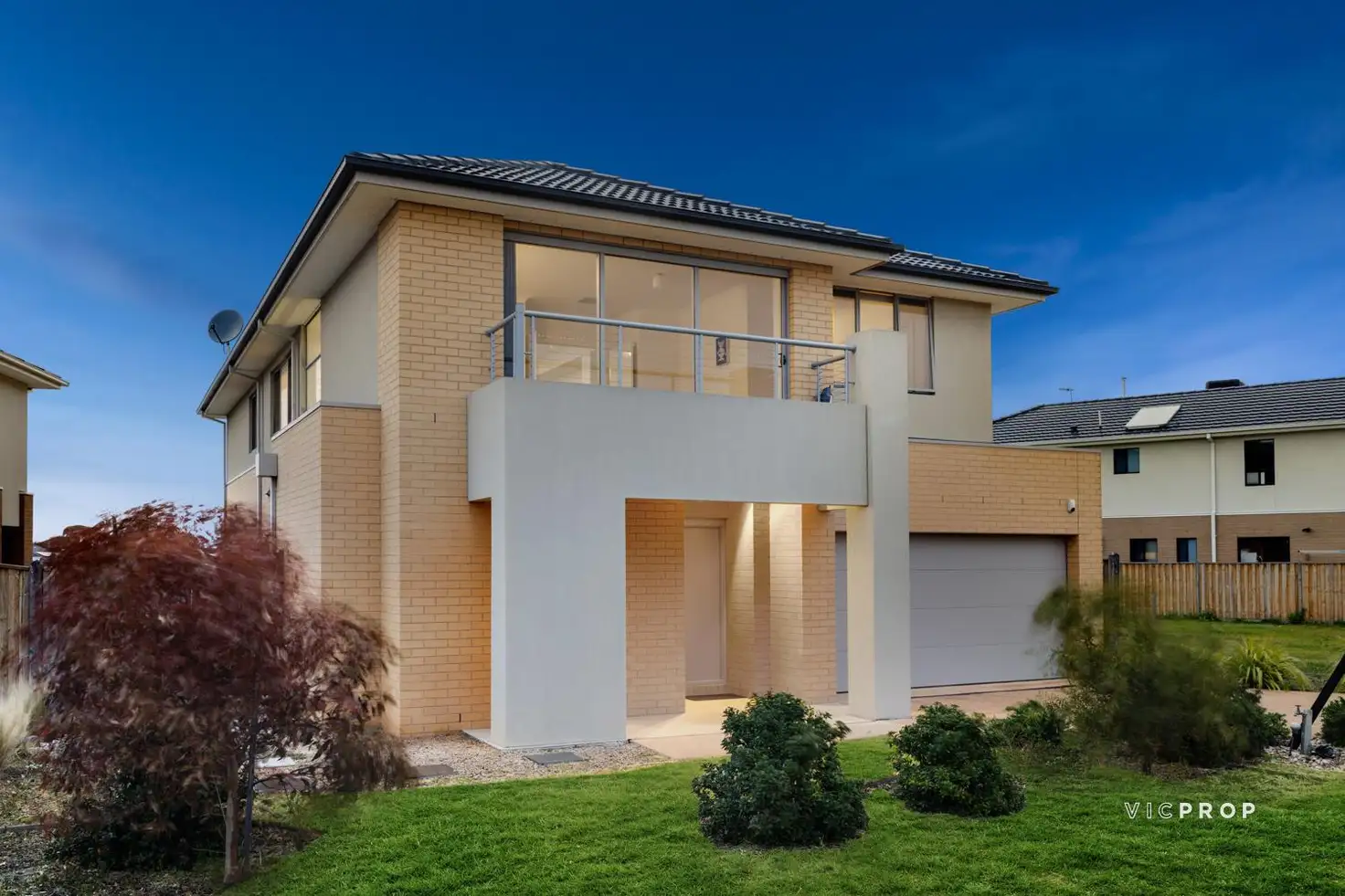 Main view of Homely house listing, 10 Seabreezer Place, Sanctuary Lakes VIC 3030