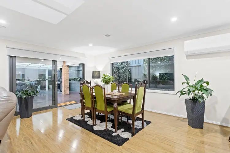Fourth view of Homely house listing, 1 Selwyn Court, Skye VIC 3977
