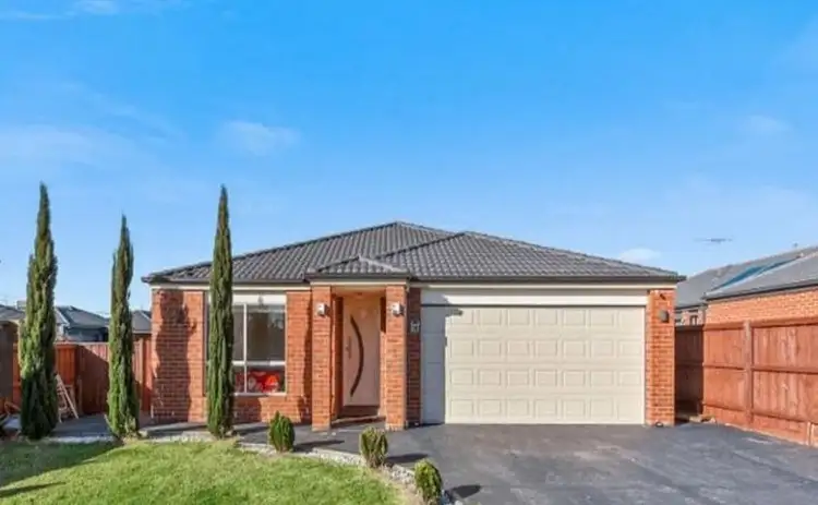 48 Valencia Circuit, Cranbourne VIC 3977
