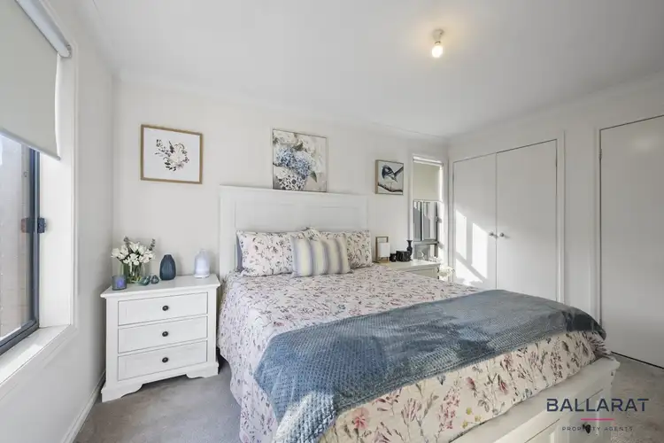Fifth view of Homely house listing, 17 Oscar Drive, Sebastopol VIC 3356