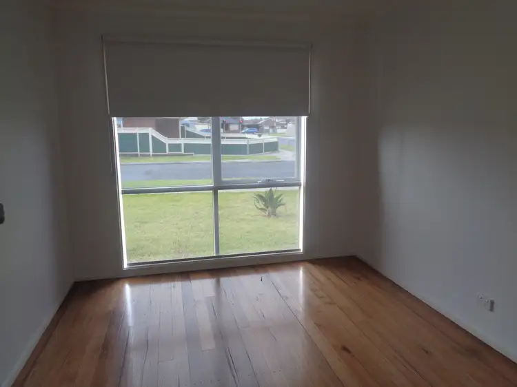 Fourth view of Homely house listing, 1 Pottenger Way, St Albans VIC 3021