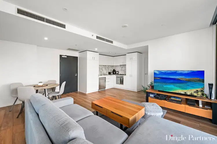 8 Waterview Walk