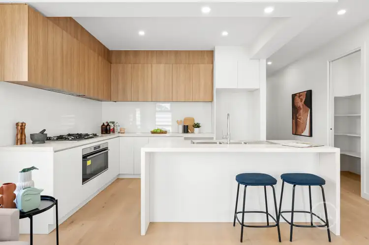 Main view of Homely townhouse listing, 2/37 Grieve Street, Macleod VIC 3085