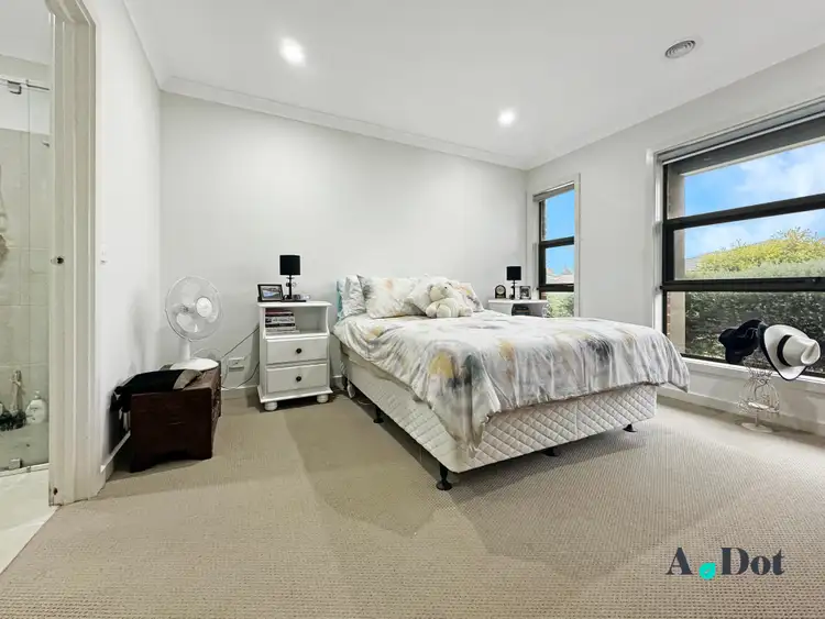 Sixth view of Homely house listing, 10 Benedetto Crescent, Cranbourne East VIC 3977