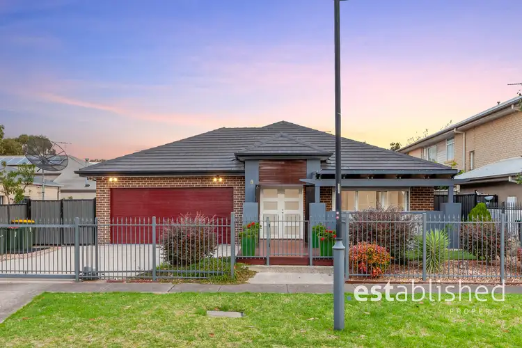 8 Cinnamon Grove, Point Cook VIC 3030