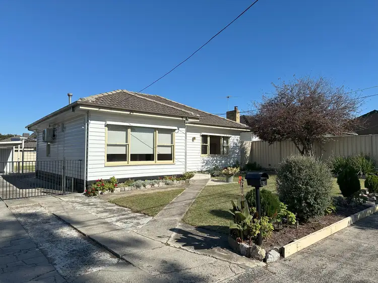 8 Halifax Street, Dandenong VIC 3175