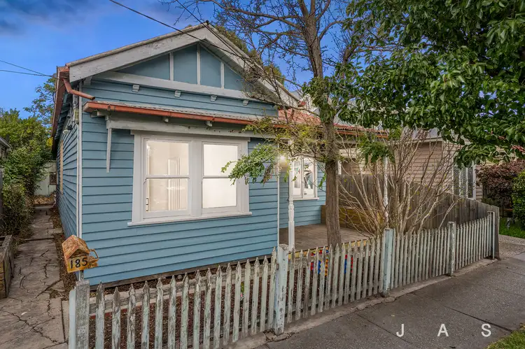 1/185 Queensville Street, Kingsville VIC 3012