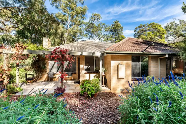 7 Leonard Crescent, Eltham VIC 3095