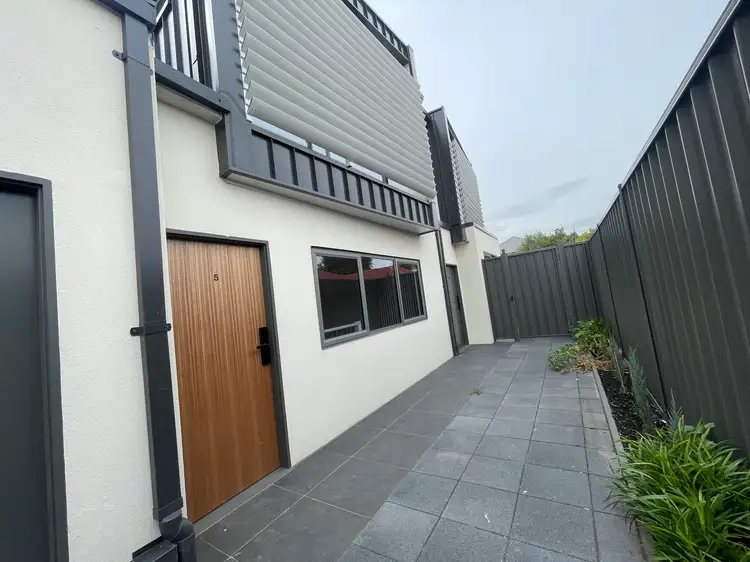 5/7 Creswick Street, Footscray VIC 3011