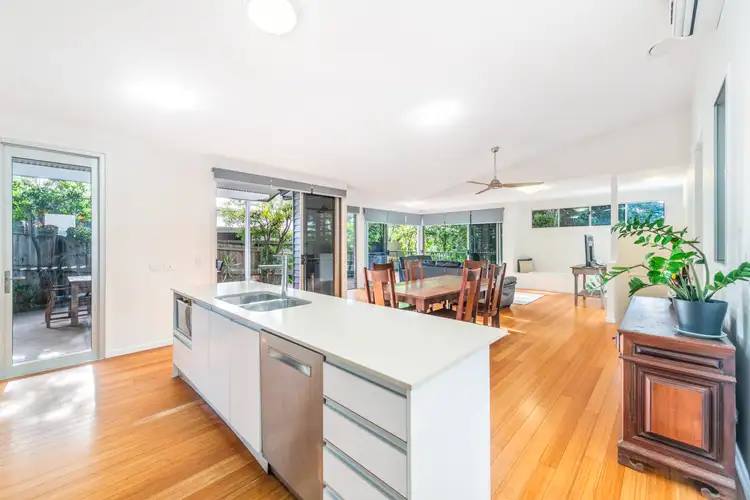 204 The Avenue, Peregian Springs QLD 4573