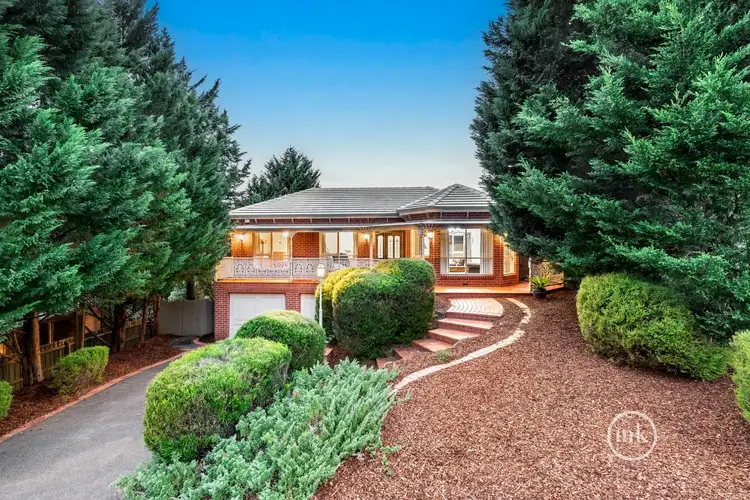 8 Cameron Court, Eltham VIC 3095