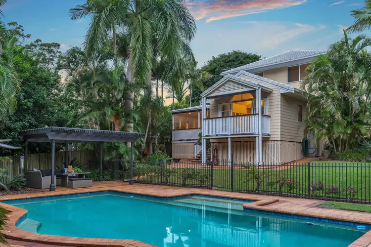 128 Ironbark Road, Chapel Hill QLD 4069