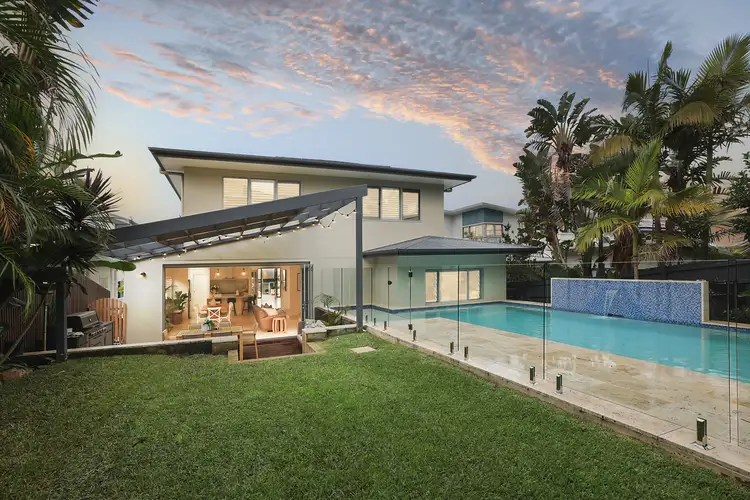 16 Playfair Road, North Curl Curl NSW 2099