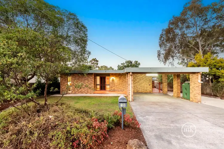 15 Woodland Grove, Montmorency VIC 3094