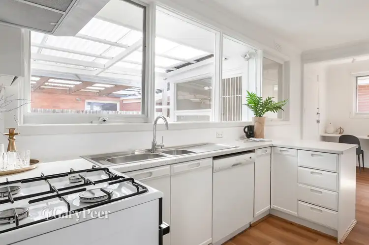 Sixth view of Homely villa listing, 4/11-13 Oswald Street, Elsternwick VIC 3185