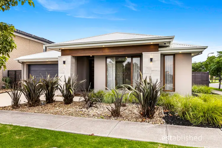 2 Columbus Street, Point Cook VIC 3030