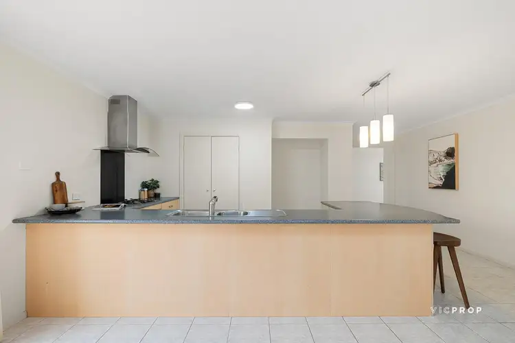 Fifth view of Homely house listing, 6 Tuileries Rise, Narre Warren South VIC 3805