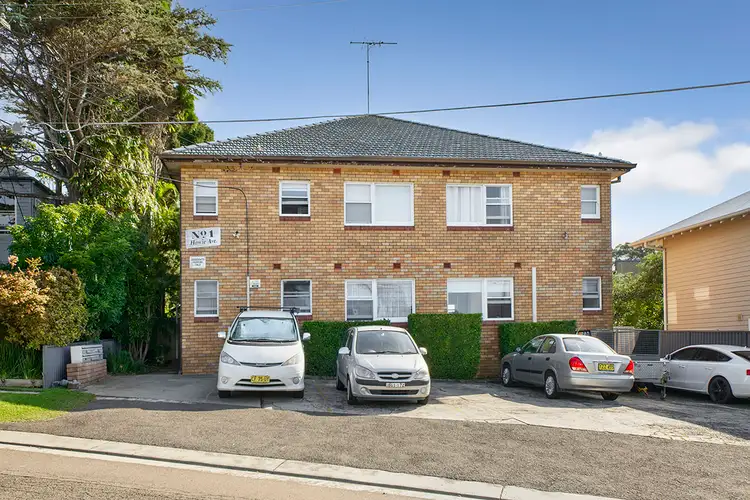 Main view of Homely unit listing, 3/1 Howie Avenue, Cronulla NSW 2230