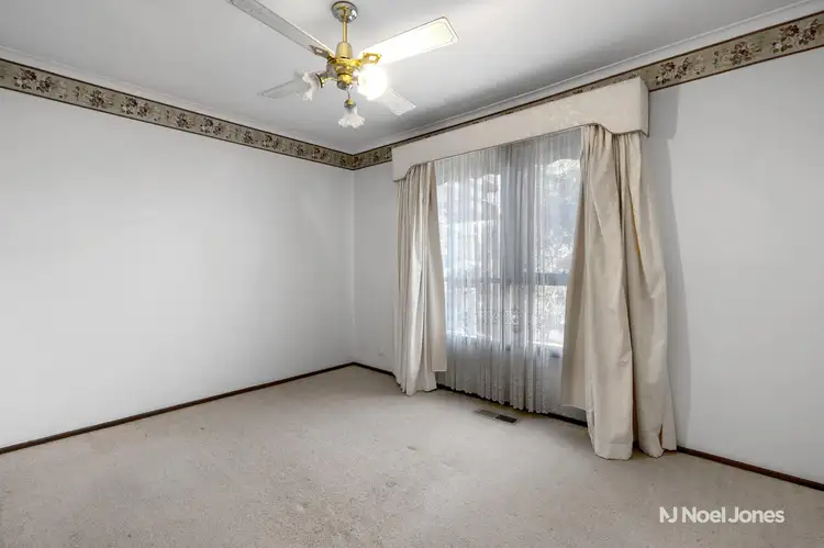 Fifth view of Homely house listing, 8 Locksley Close, Bayswater VIC 3153