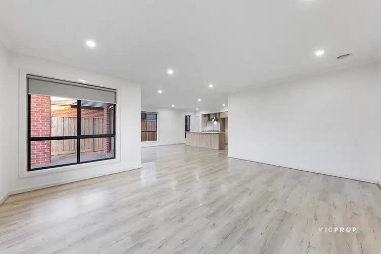 Second view of Homely house listing, 8 Pimlico Place, Werribee VIC 3030