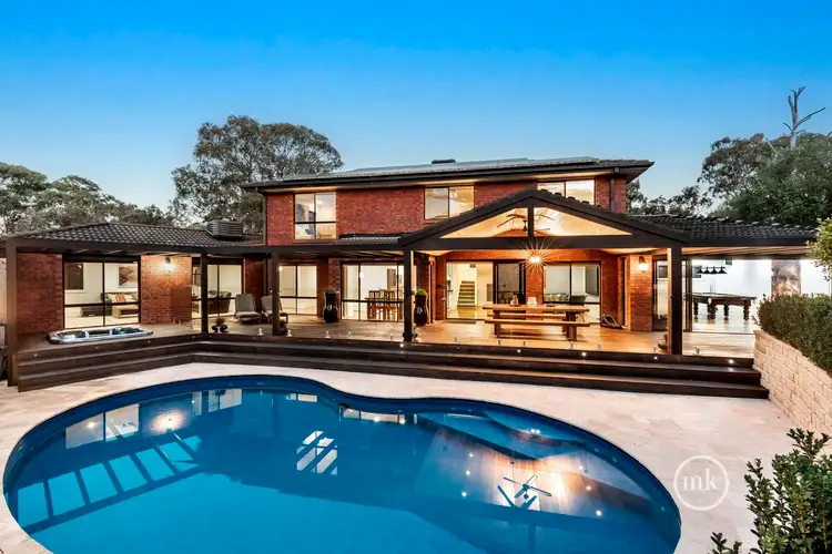10 Valley Park Grove, Eltham VIC 3095