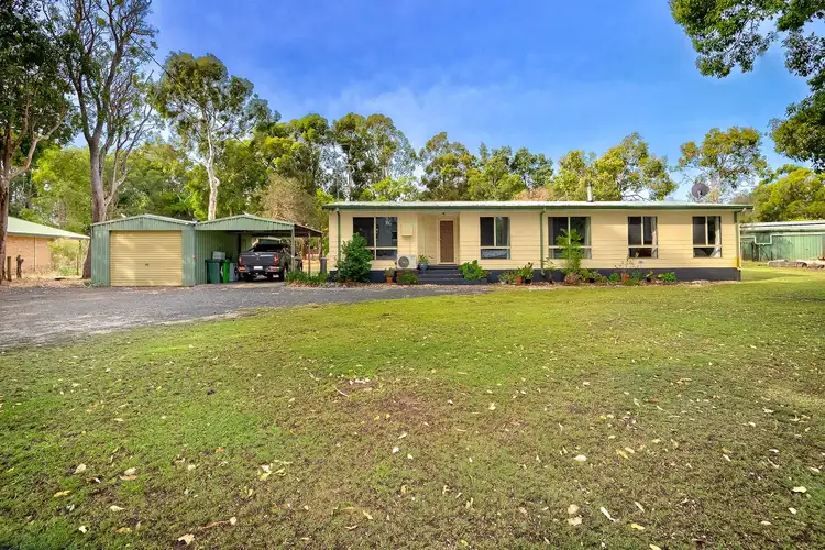 4 Reef Place, Leschenault WA 6233
