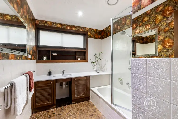 Sixth view of Homely house listing, 1 Robert Court, Viewbank VIC 3084