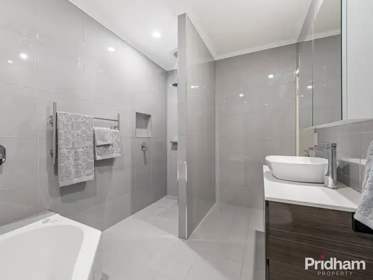 18 Paterson Crescent, Greensborough VIC 3088