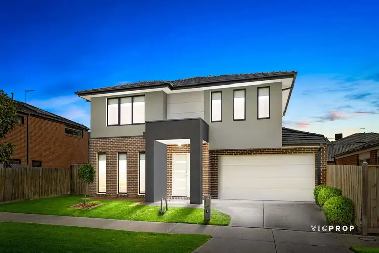 10 Astoria Drive