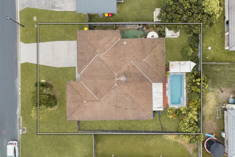 Second view of Homely house listing, 8 Bluejay Circuit, Morayfield QLD 4506