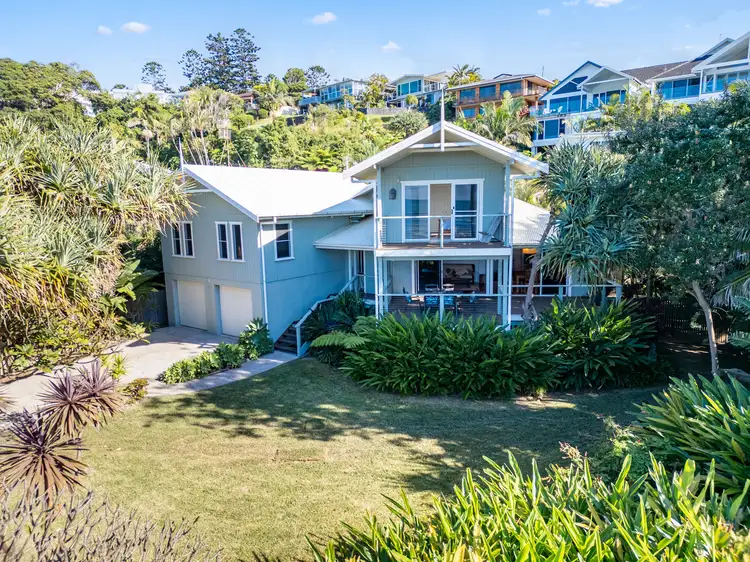 6 Emerald Avenue, Sapphire Beach NSW 2450
