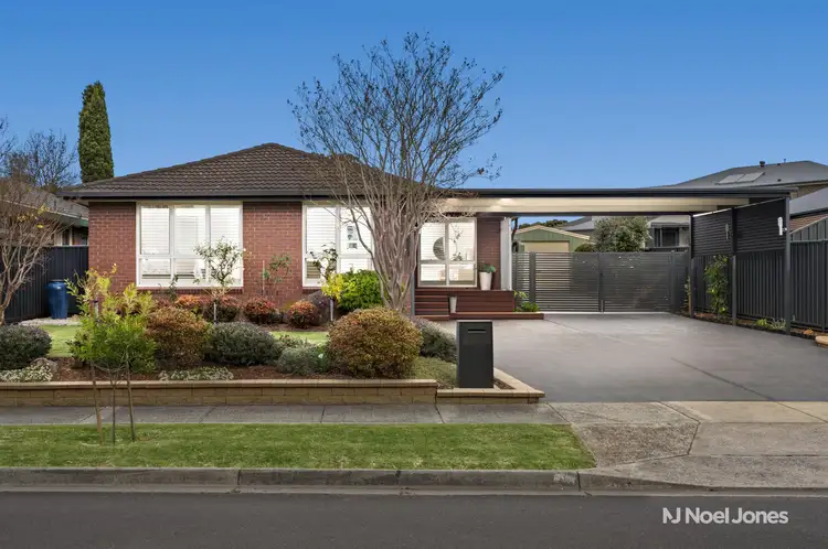 24 Helpmann Street, Wantirna South VIC 3152