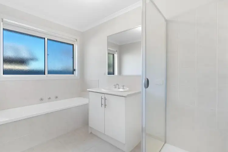 Fifth view of Homely unit listing, 2/9 Dobson Street, Ferntree Gully VIC 3156