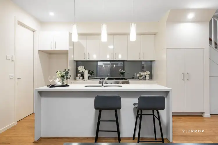 1 Alandown Close, Knoxfield VIC 3180