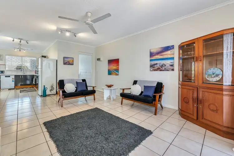 77 Aralia Street