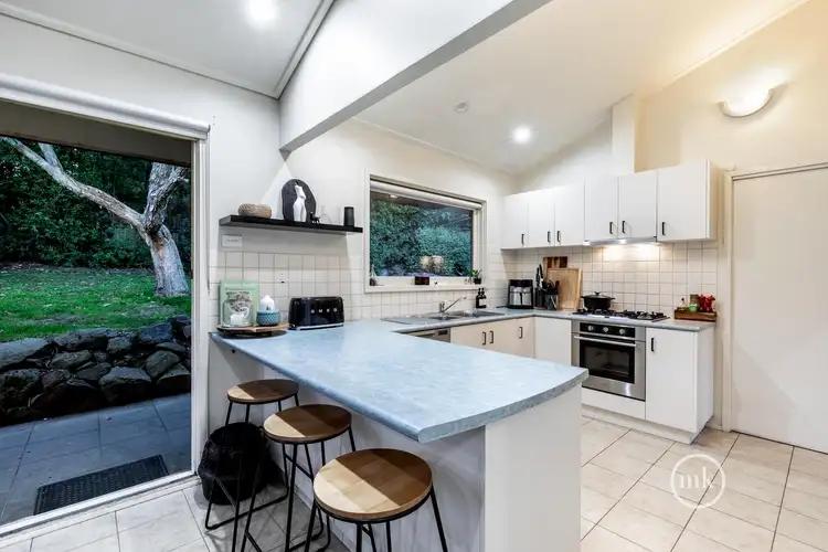 Fifth view of Homely house listing, 9 Sapphire Court, Lower Plenty VIC 3093