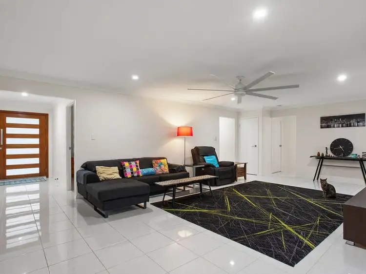 Second view of Homely house listing, 9 Graham Court, Hatton Vale QLD 4341