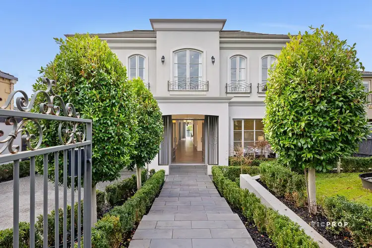 3 Dumblane Street